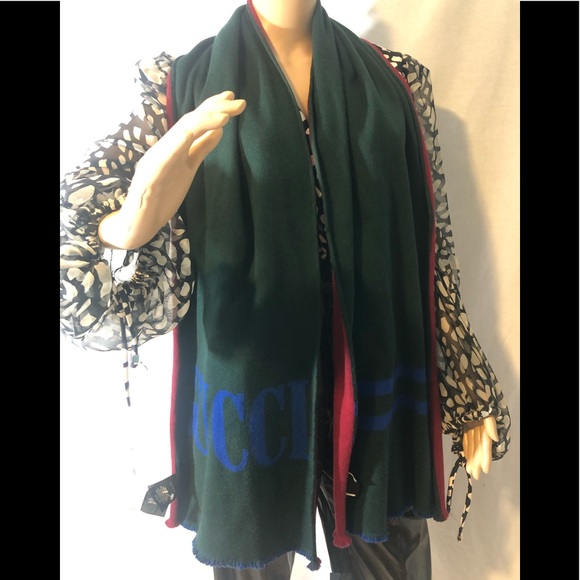 Gucci Men’s Logo Scarf - Picture 5 of 12